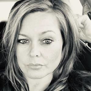 Meet your Posher, Angie